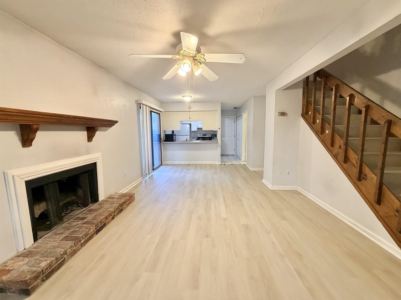 782 Timberway Ct - Photo 3 of 18