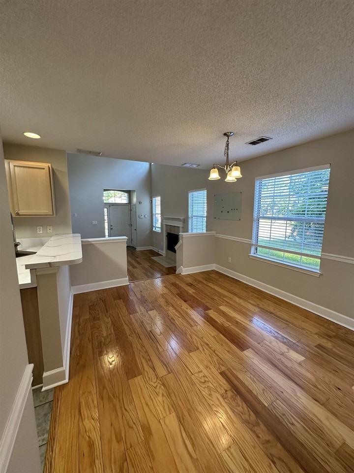 5035 Mint Hill Ct - Photo 5 of 19