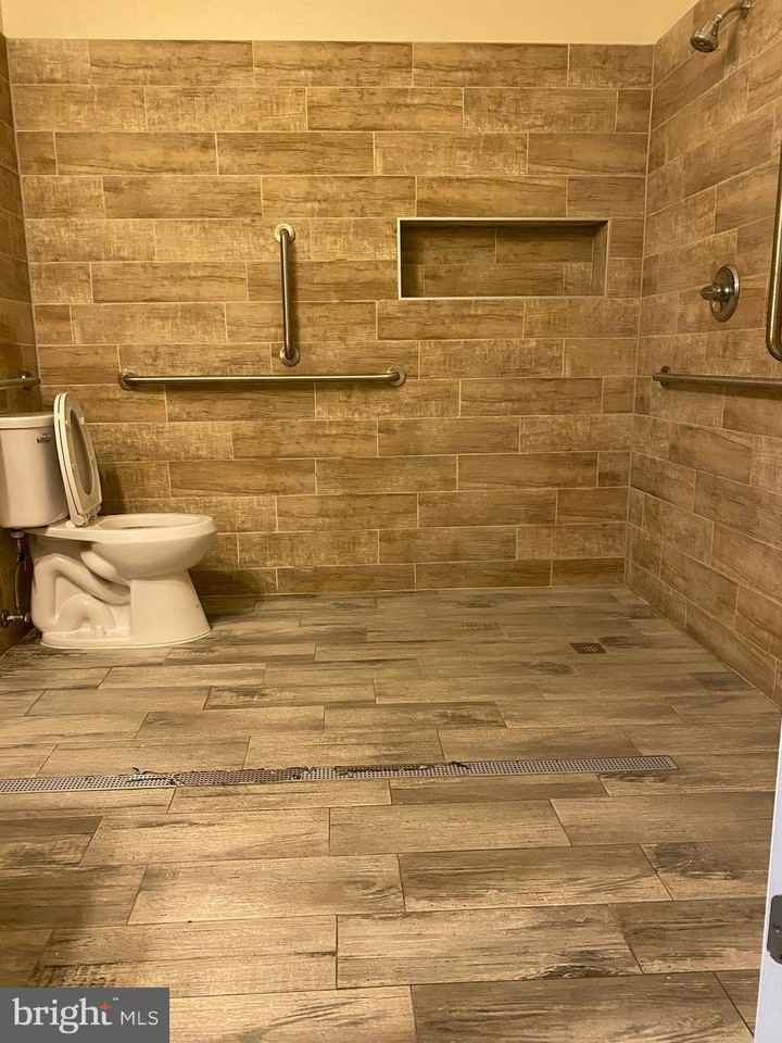 3305 Dubois Pl Se - Photo 2 of 50