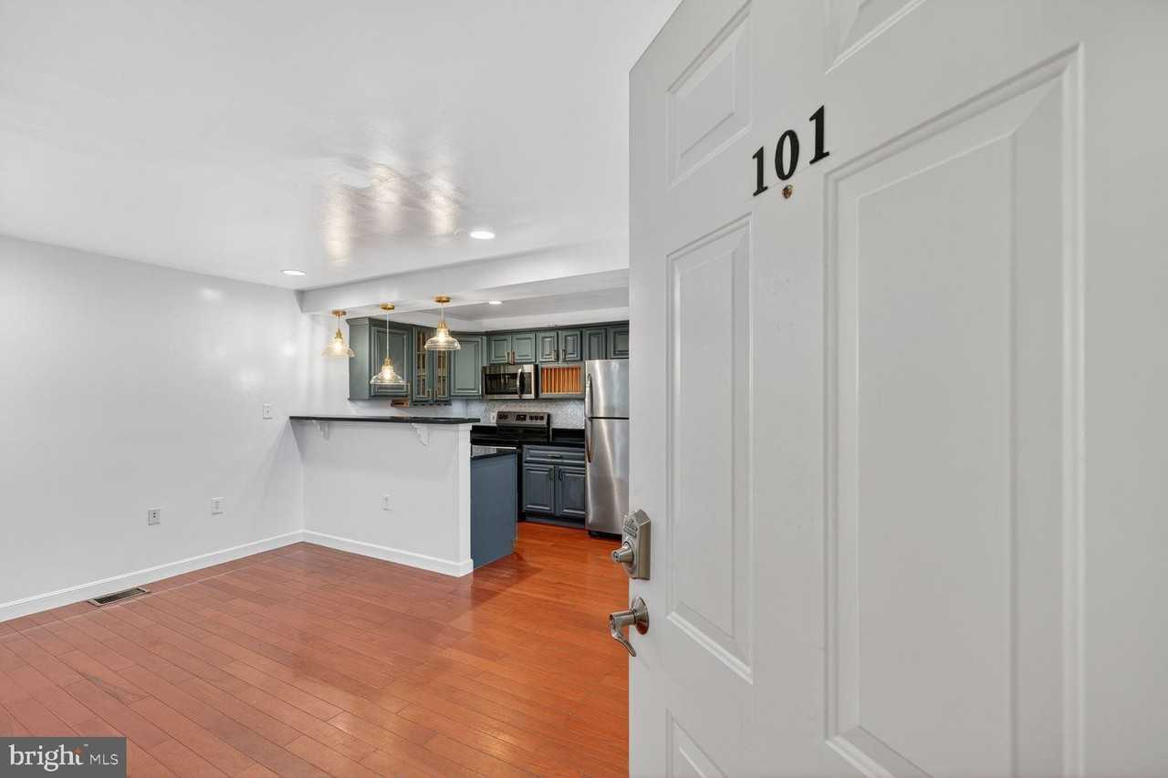 2913 8th St Se #3101 - Photo 3 of 33