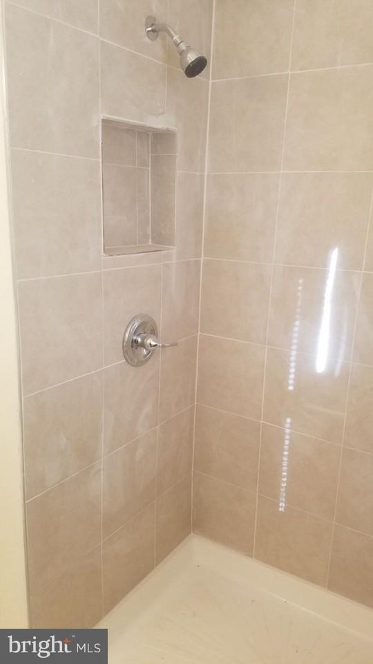 4630 Brooks St Ne - Photo 4 of 11