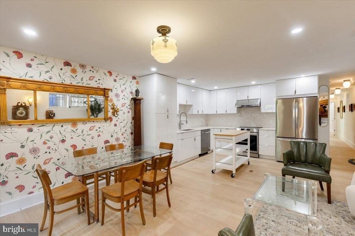 2715 13th St Nw #B - Photo 5 of 22