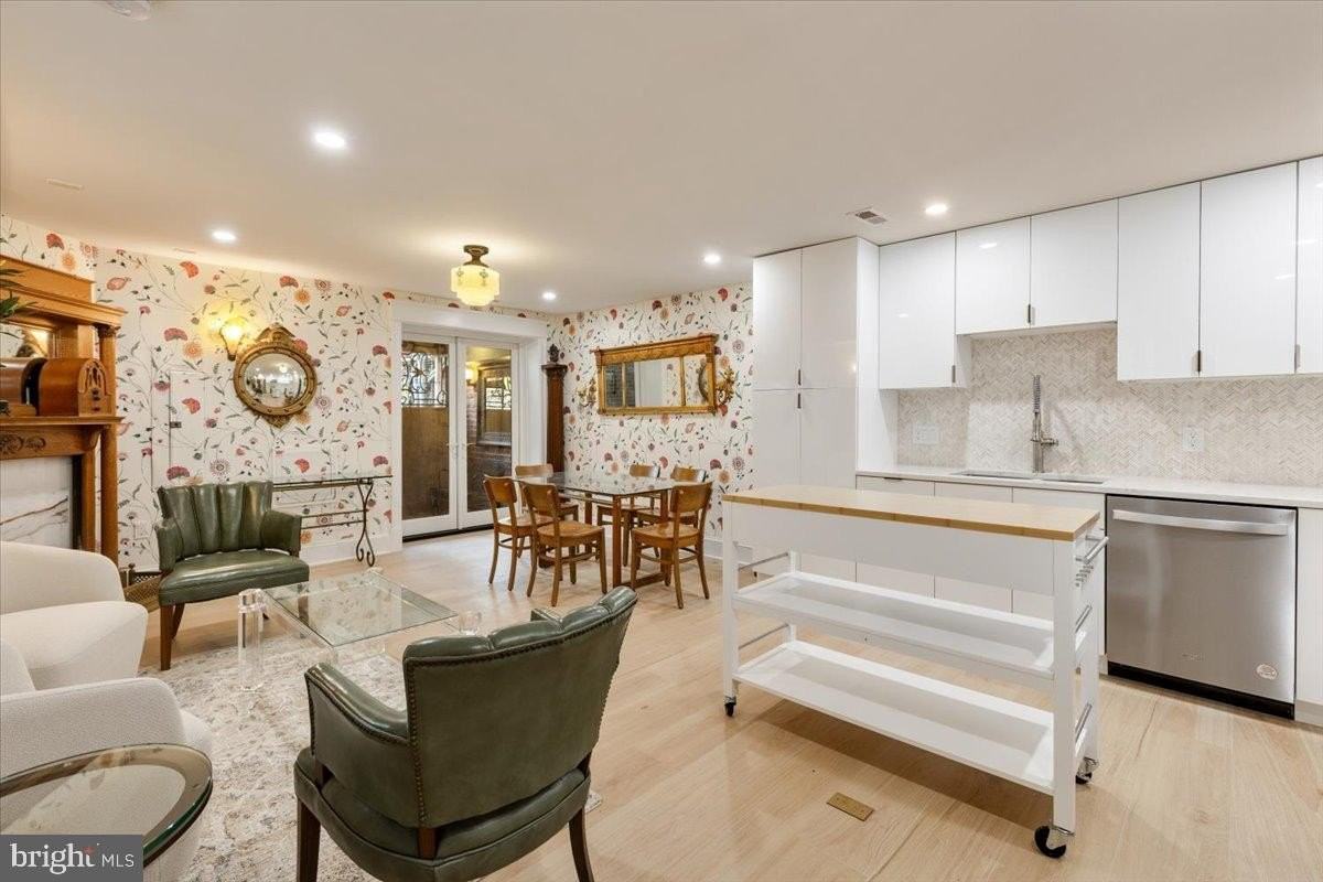 2715 13th St Nw #B - Photo 7 of 22