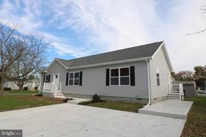 featured image of 5 Welch Dr E