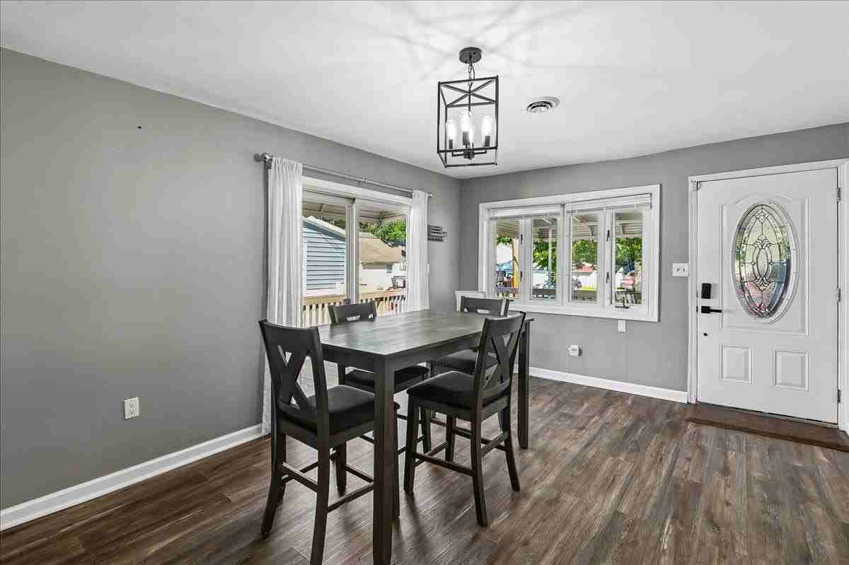 765 202nd St - Photo 6 of 20
