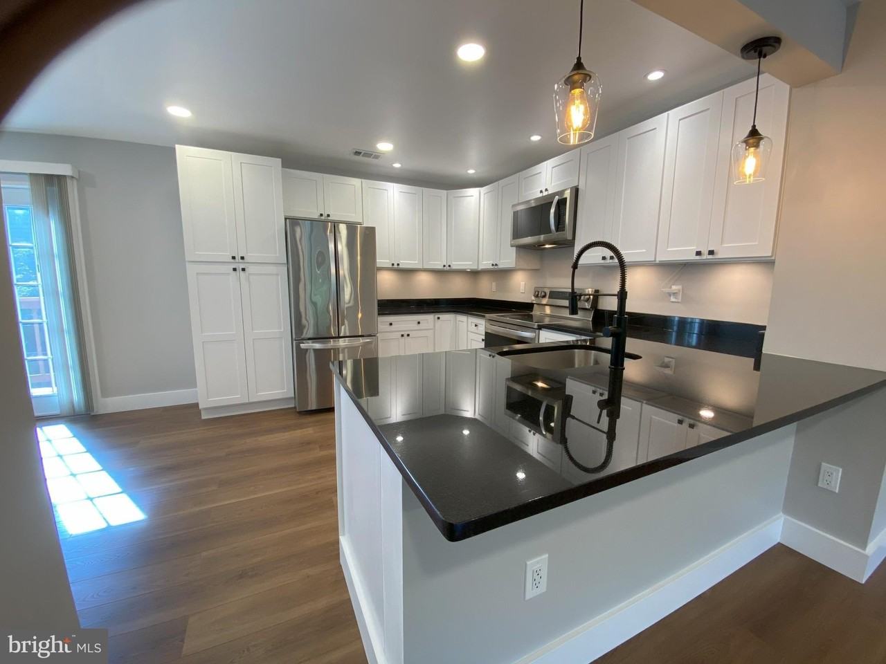 1699 Hart Ct - Photo 7 of 46