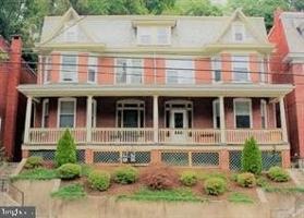 featured image of 617 Greene St #1