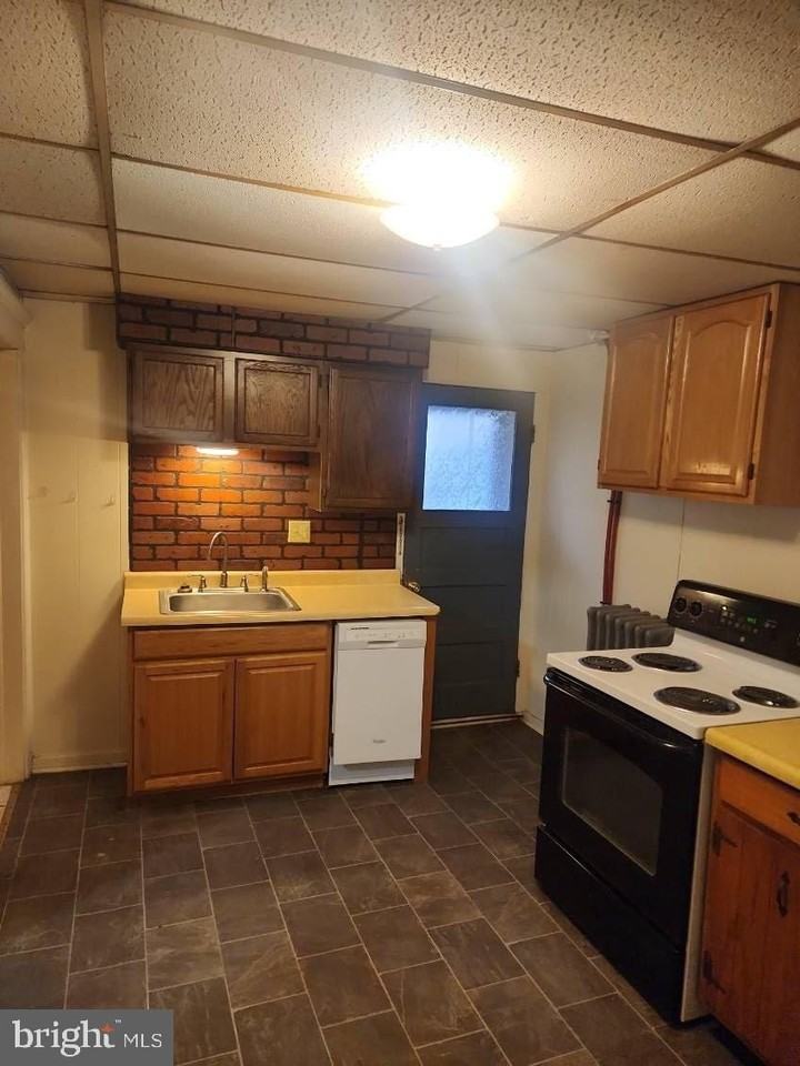 617 Greene St #1 - Photo 5 of 6