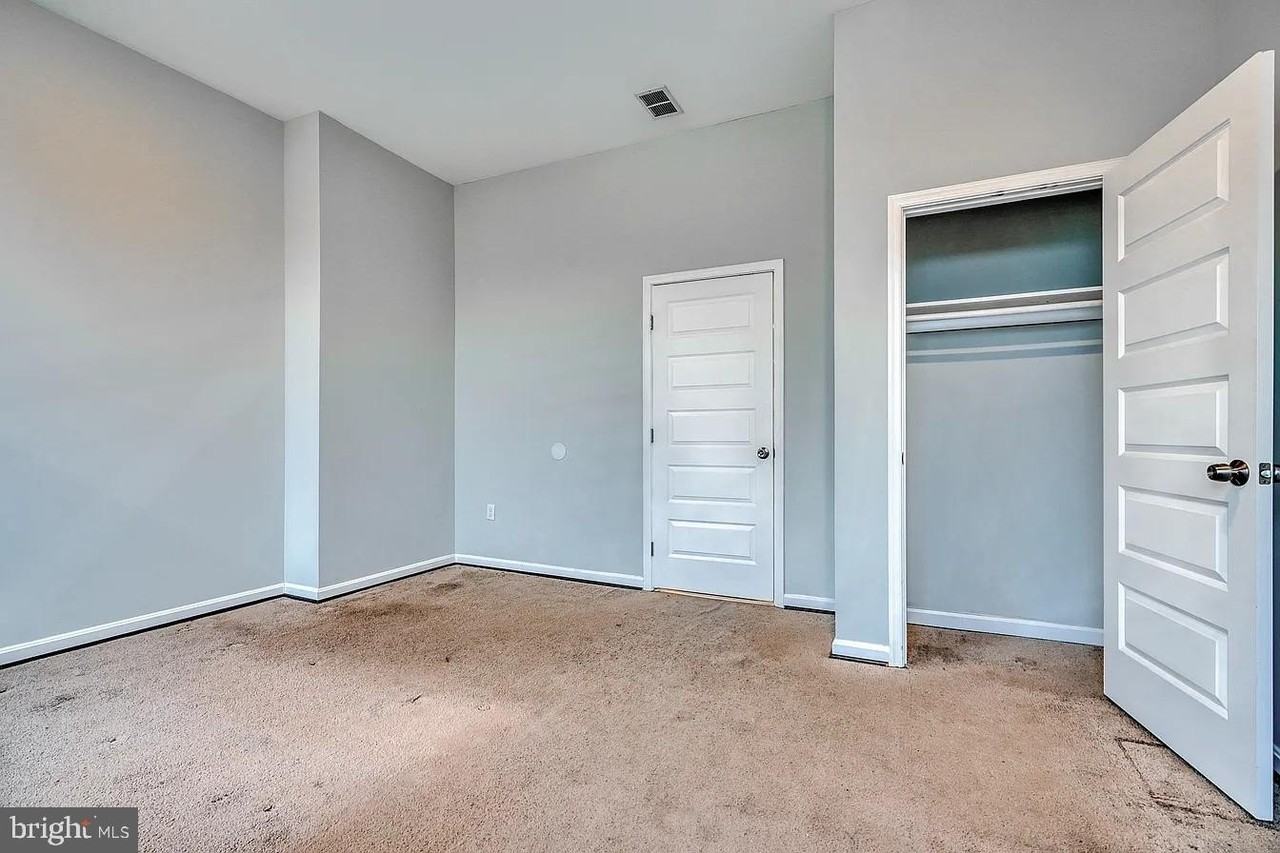 141 E North Ave #3 - Photo 4 of 10