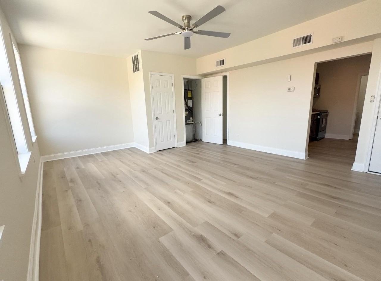 1433 W Lombard St #4 - Photo 4 of 13