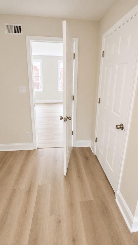 1433 W Lombard St #4 - Photo 6 of 13