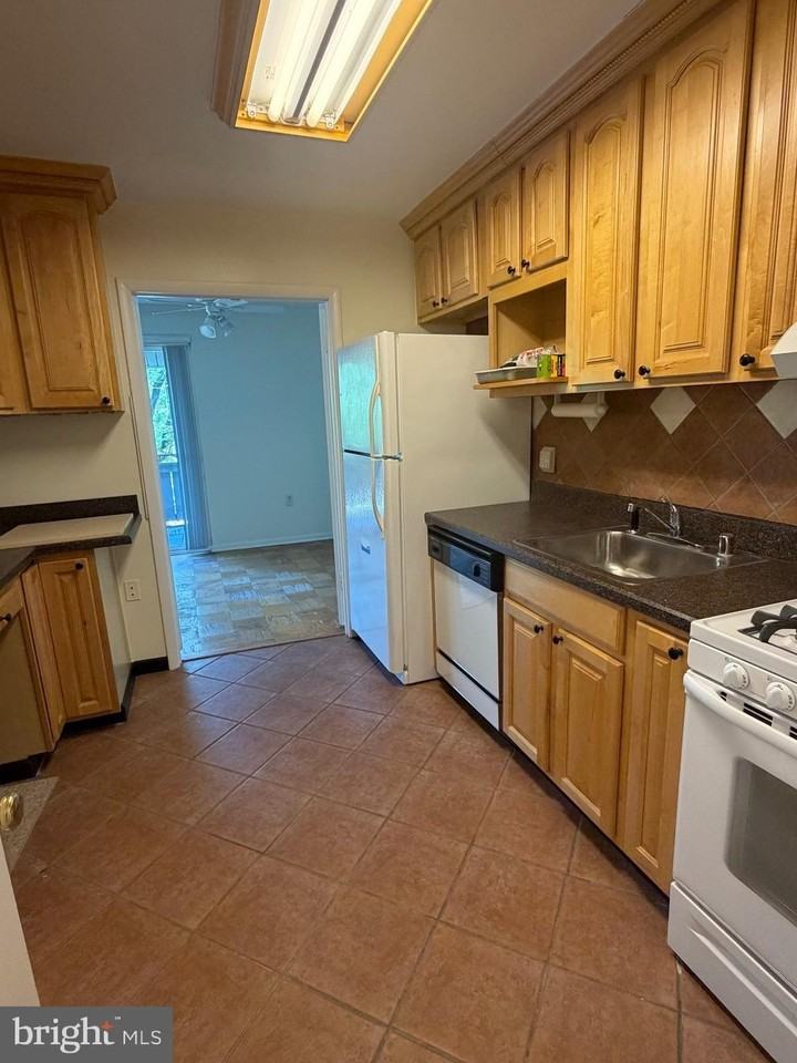120 Cross Keys Rd #E - Photo 7 of 18