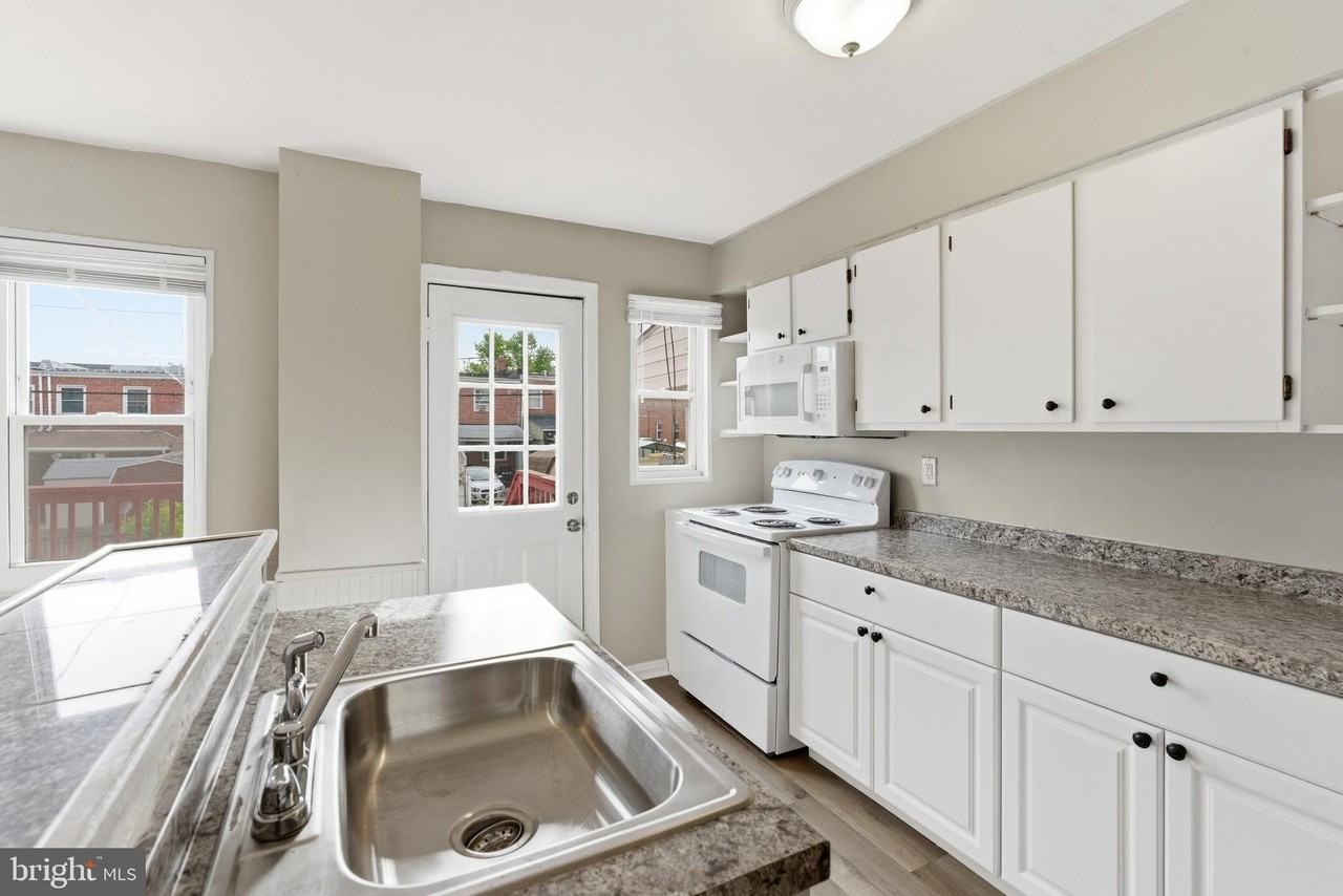 849 Loalan Ave - Photo 5 of 31