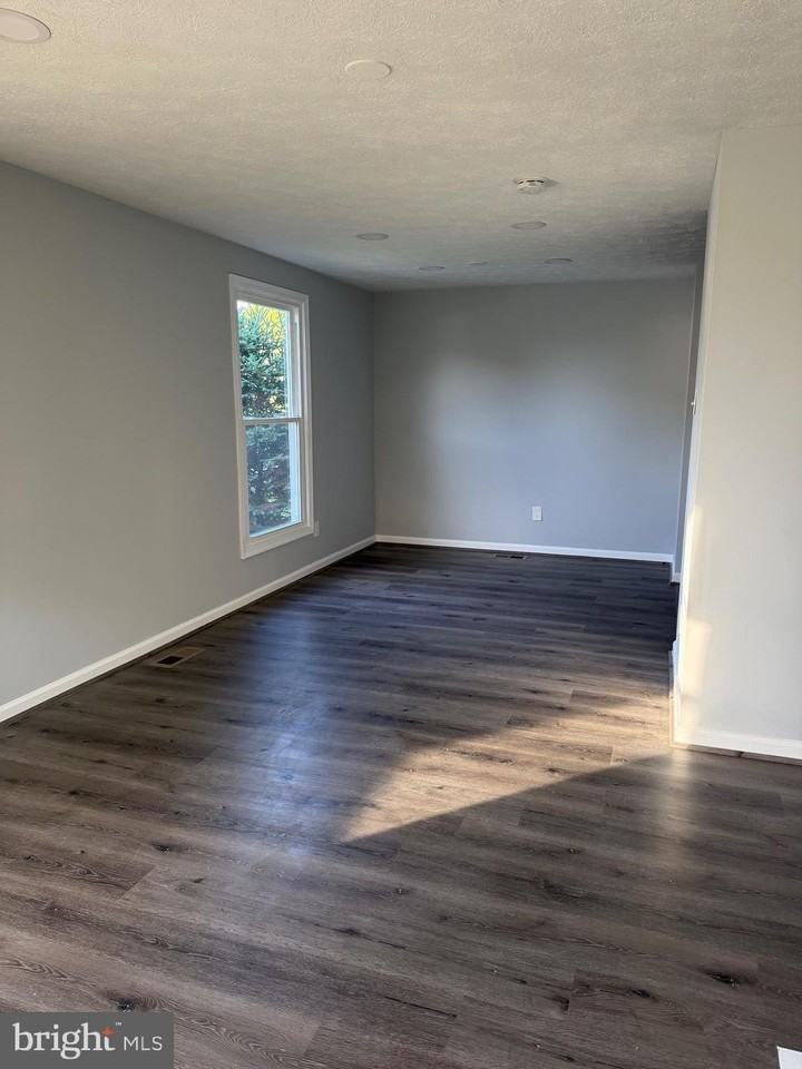 6554 Macbeth Way - Photo 5 of 16