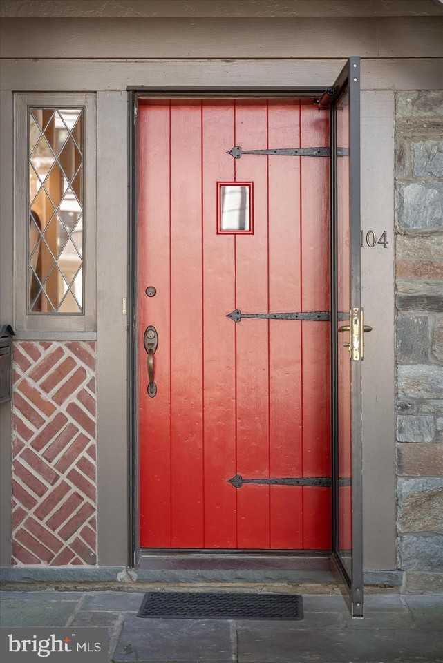5104 Scarsdale Rd - Photo 3 of 50