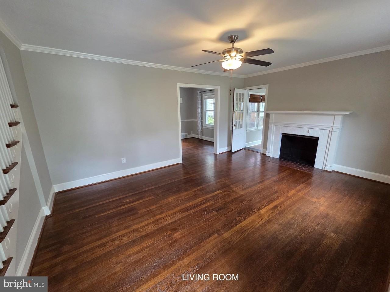 5528 Johnson Ave - Photo 4 of 25