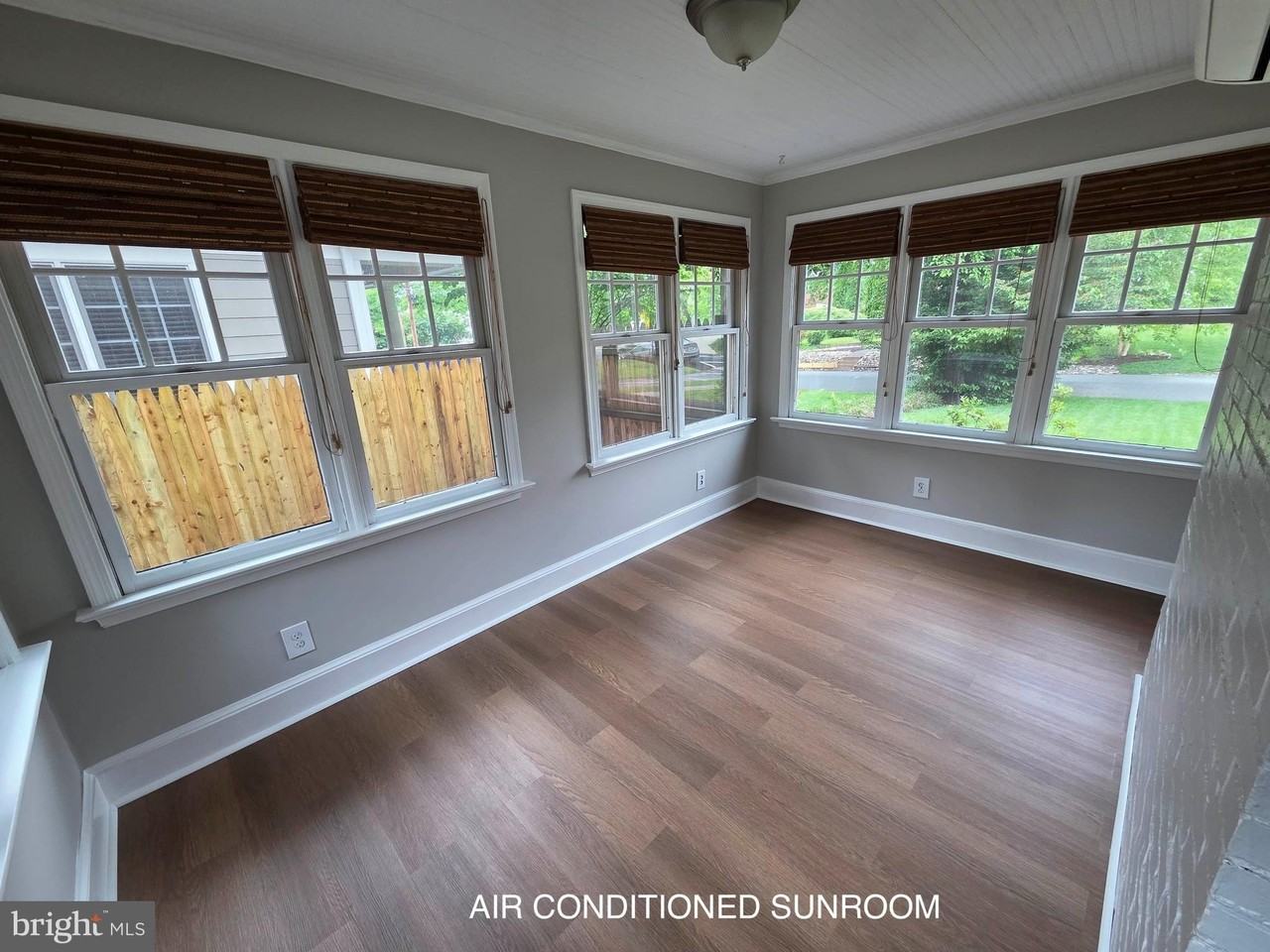 5528 Johnson Ave - Photo 6 of 25