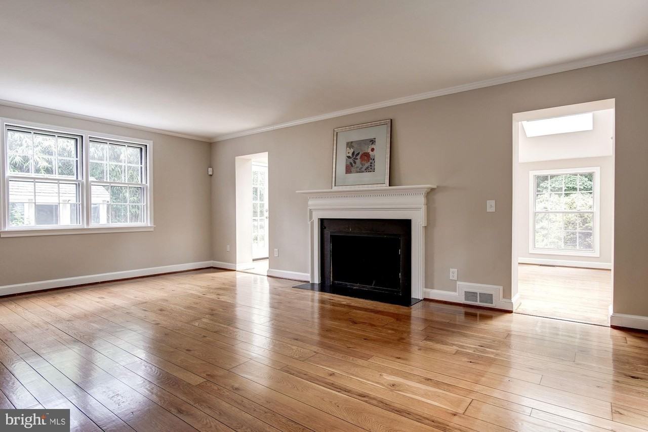 5013 Brookdale Rd - Photo 7 of 50