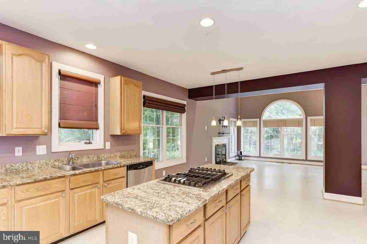 305 Flannery Ln - Photo 4 of 19