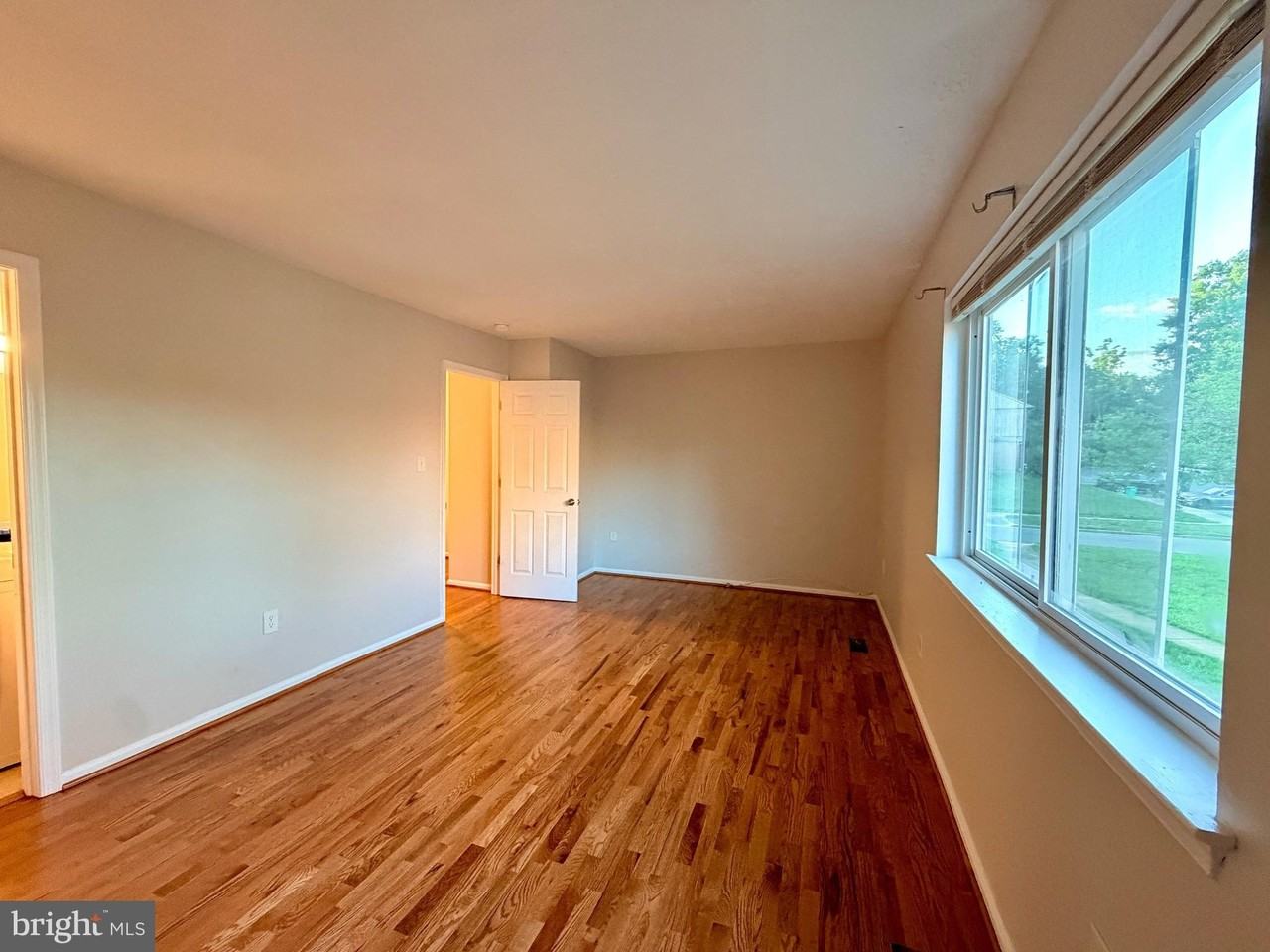 12053 Hallandale Ter - Photo 4 of 7