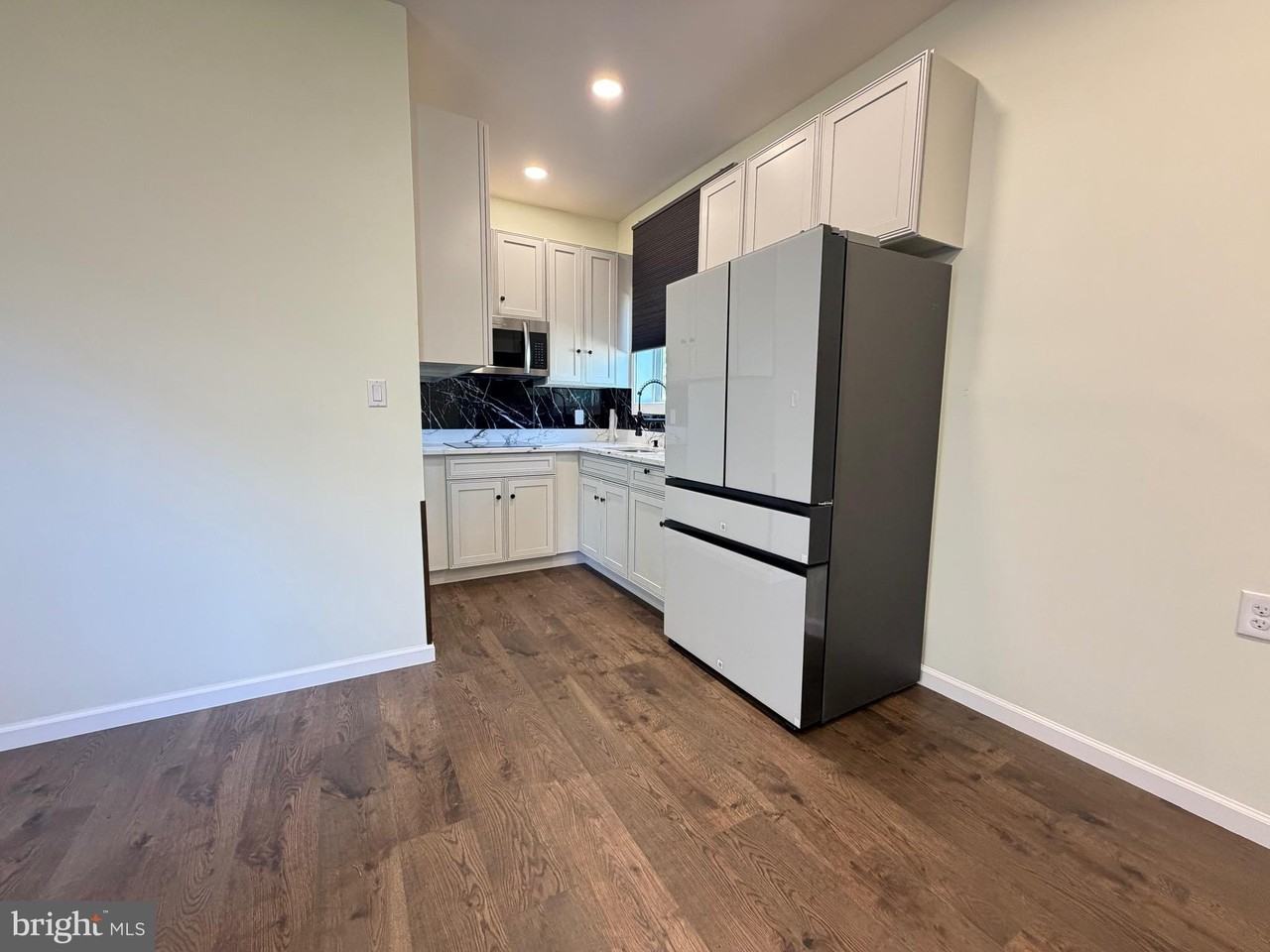 6708 Longridge Dr - Photo 2 of 4