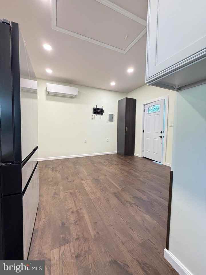 6708 Longridge Dr - Photo 3 of 4
