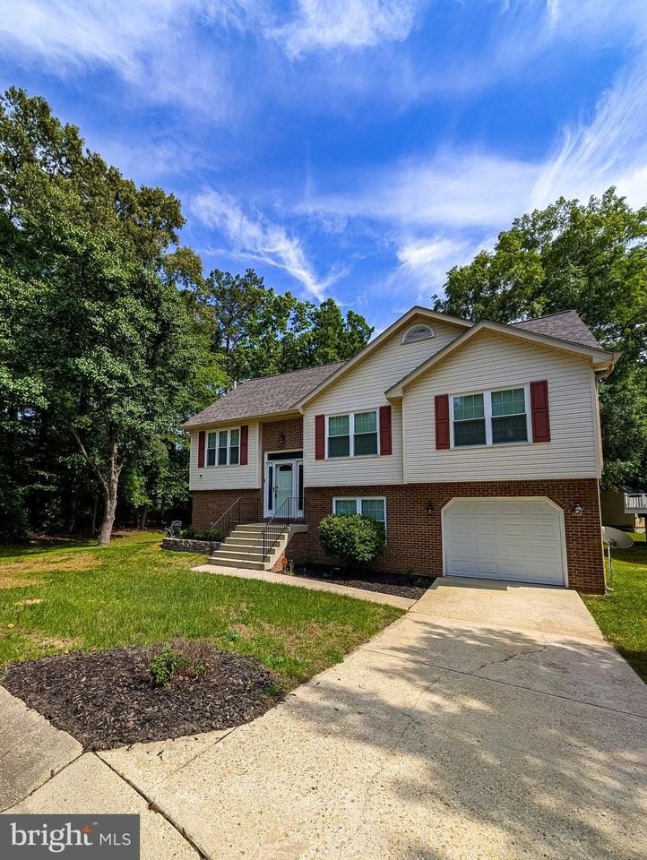 21530 Warwick Ct - Photo 2 of 50