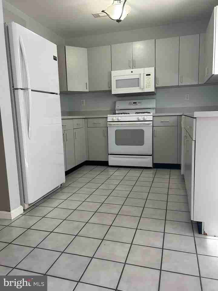 902 Fitch Ct - Photo 7 of 12