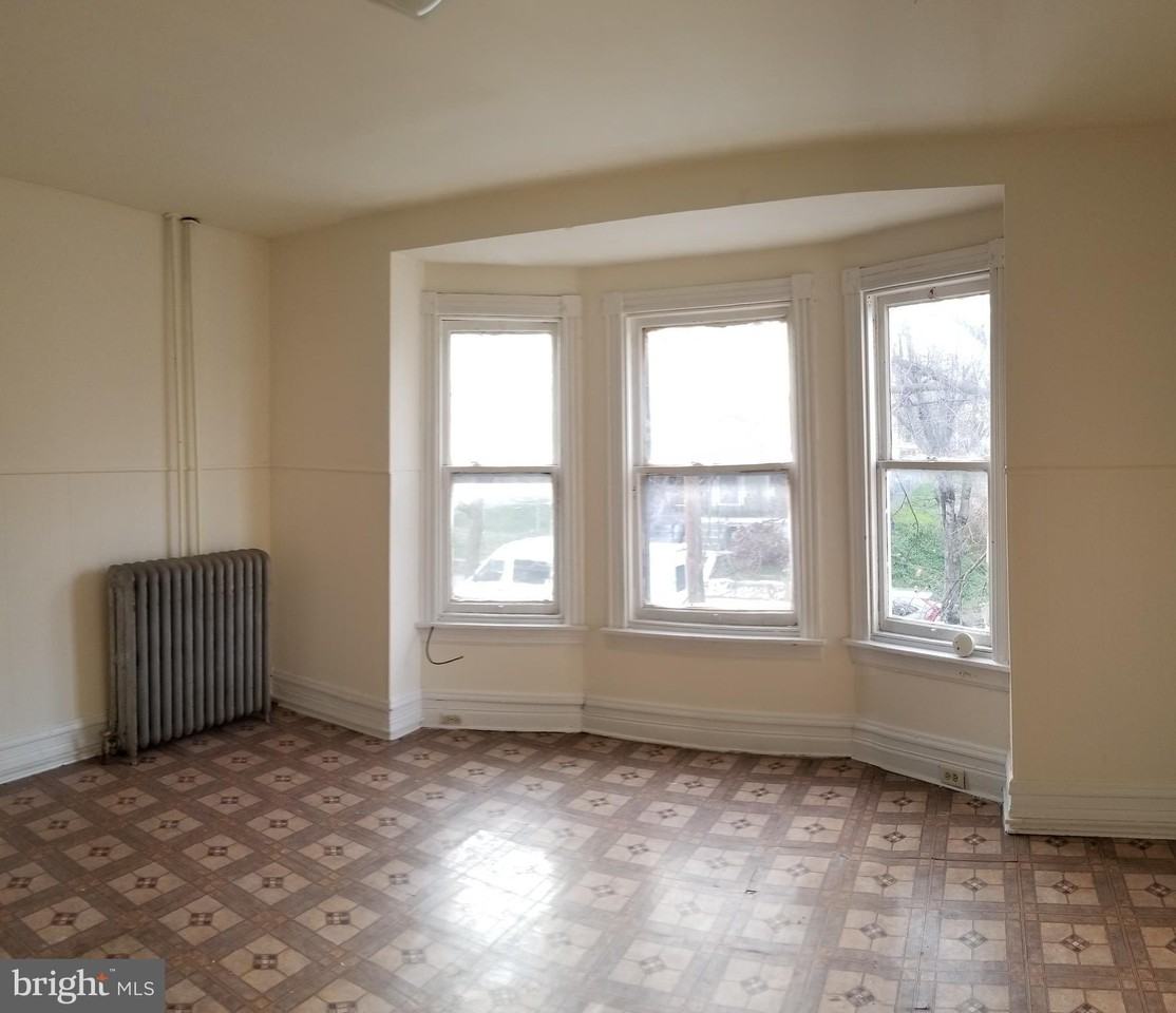 349 N 2nd St #2 - Photo 7 of 8