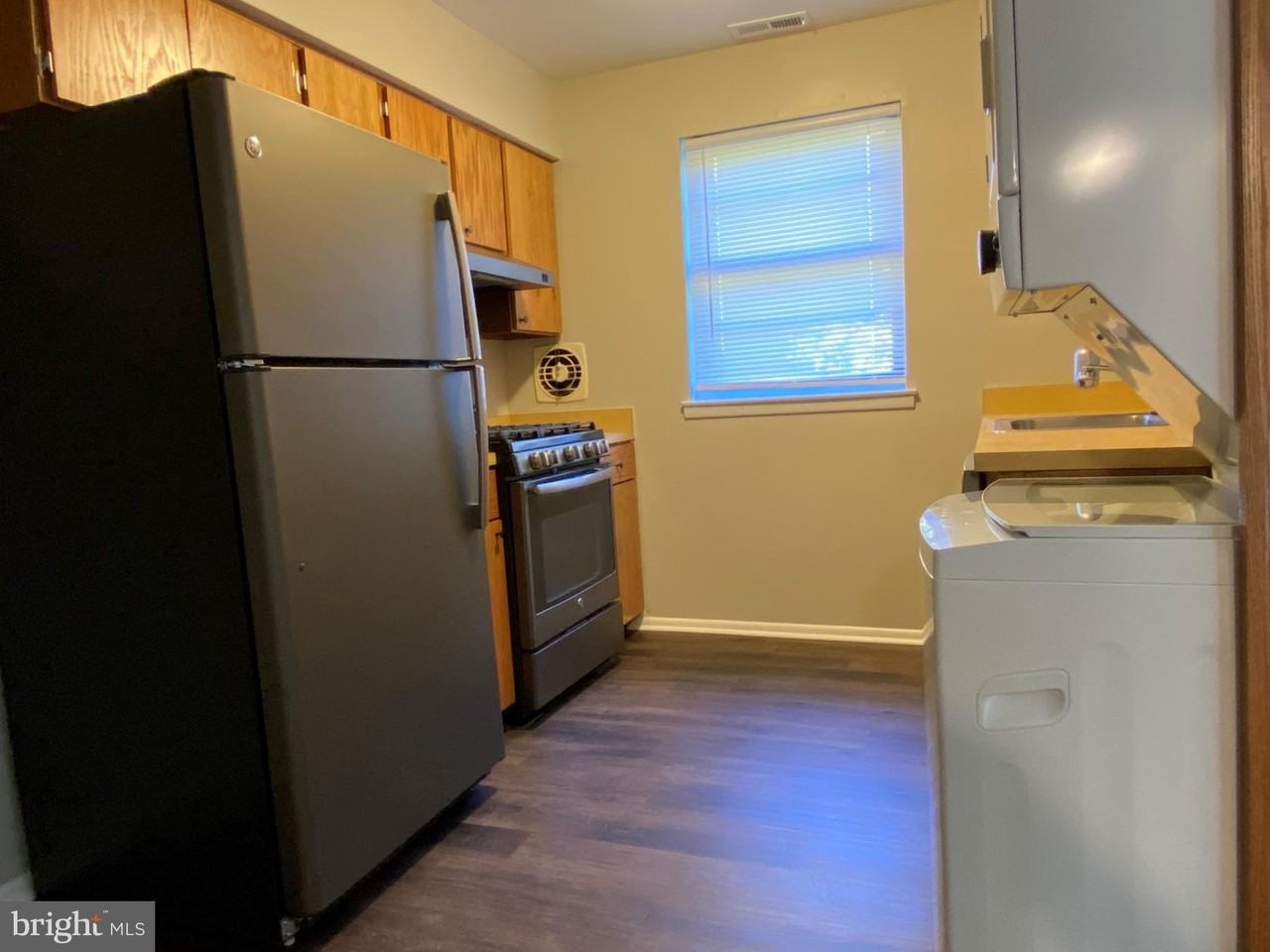 1155 York Rd #G13 - Photo 7 of 14
