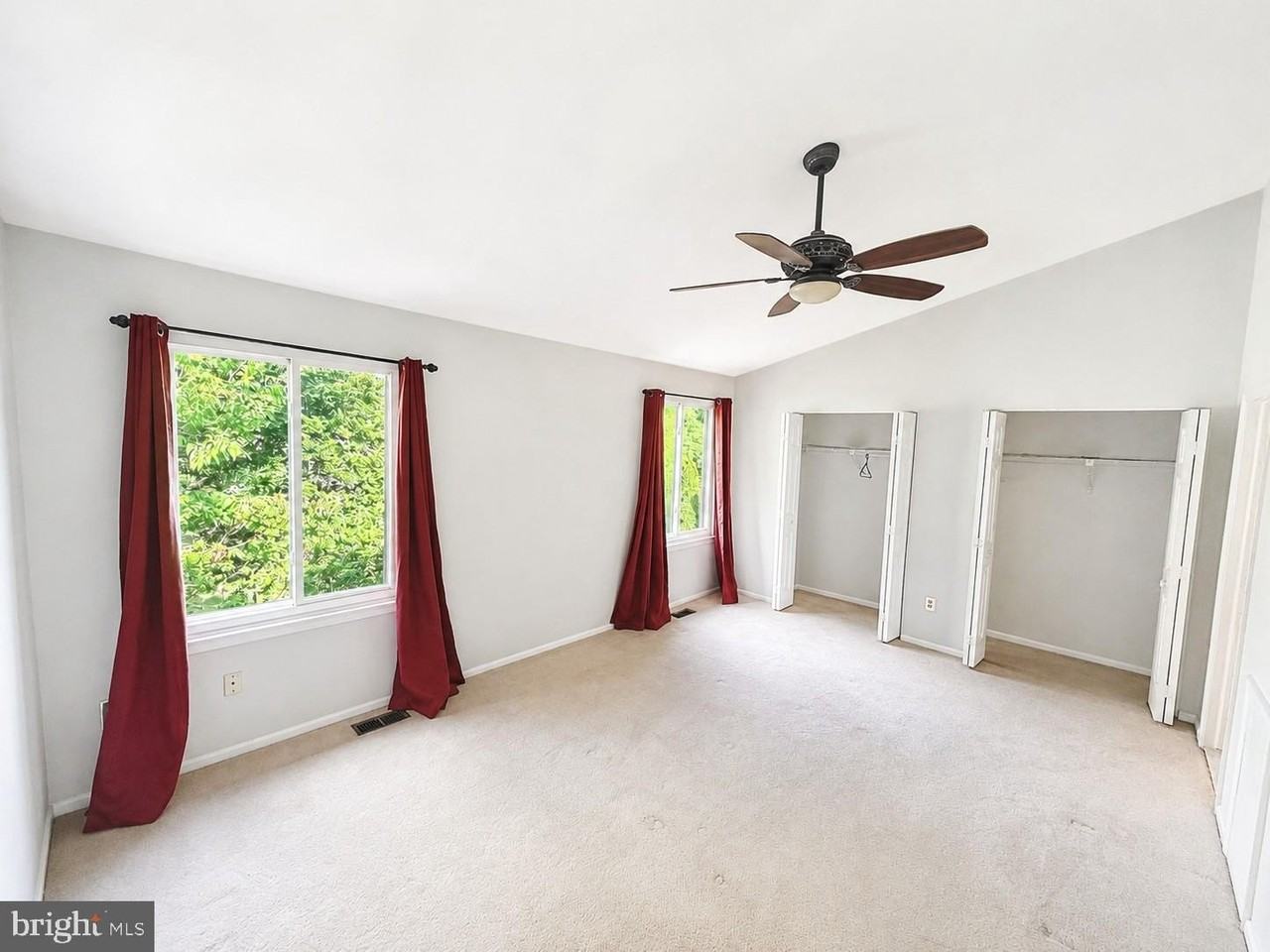 544 Atwood Ct - Photo 4 of 10