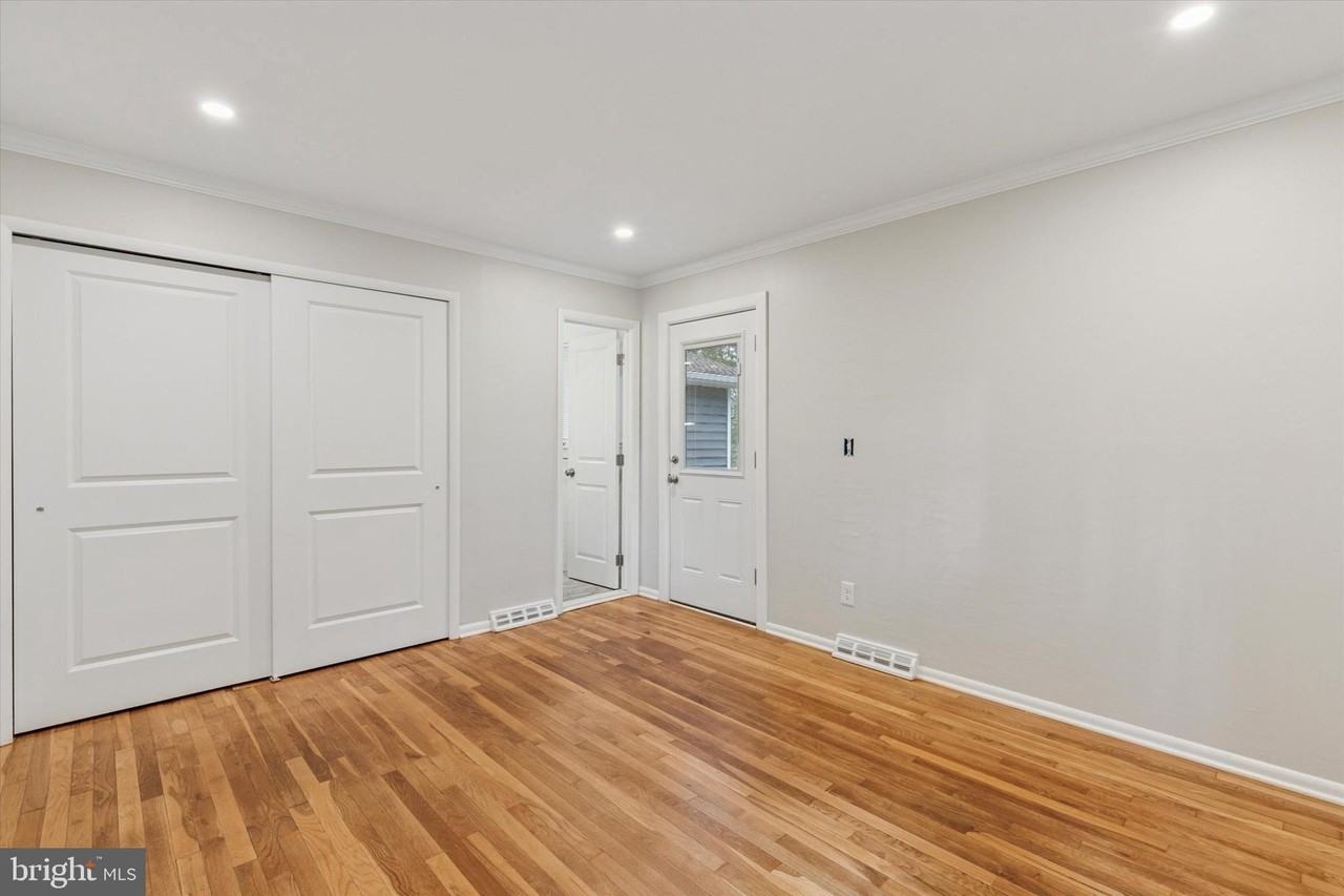 3249 Mill Rd - Photo 2 of 35