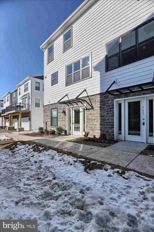117 High Pointe Dr - Photo 2 of 25