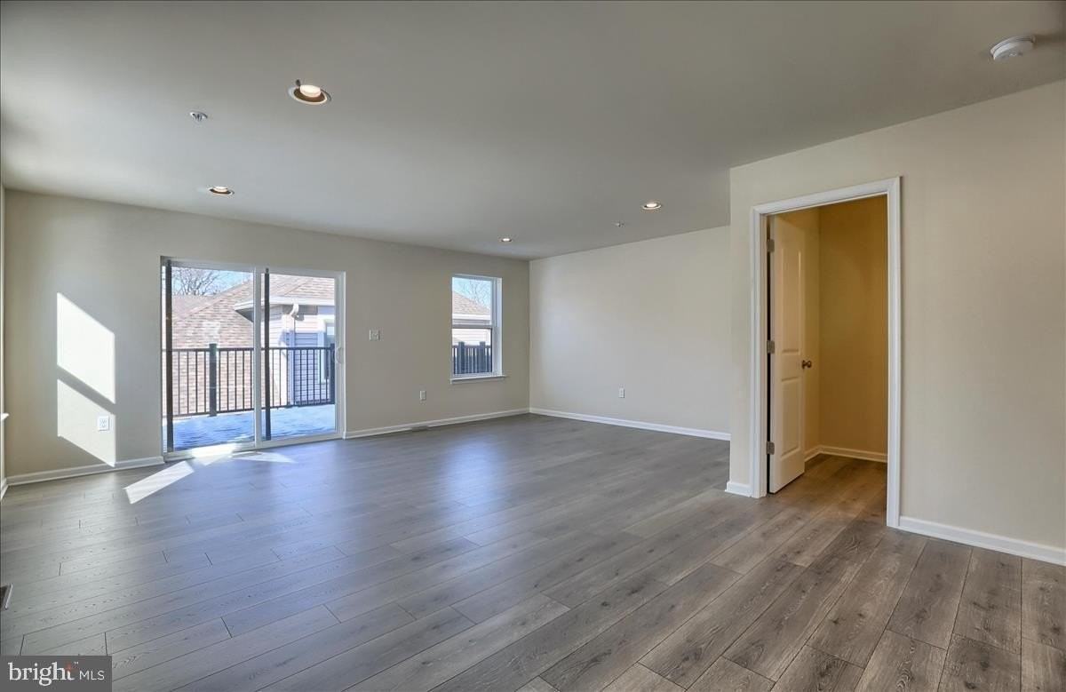 117 High Pointe Dr - Photo 4 of 25