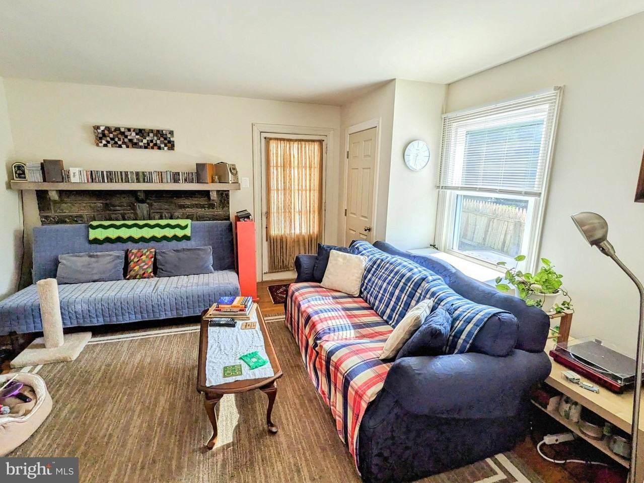 920 E Railroad Ave #A - Photo 2 of 21