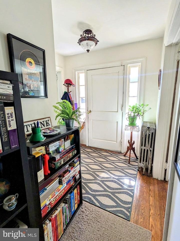920 E Railroad Ave #A - Photo 5 of 21