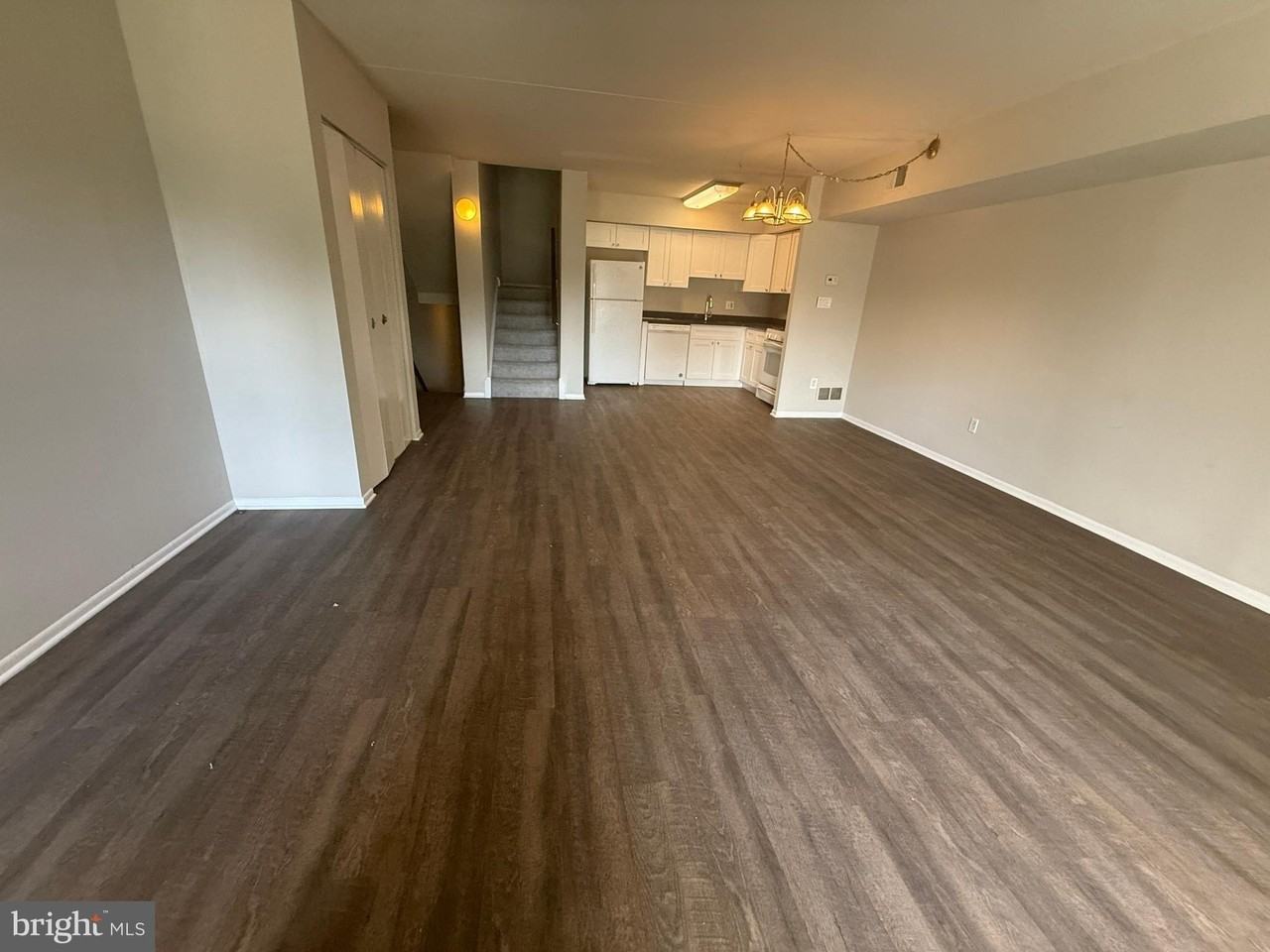 202 Stony Way - Photo 2 of 14