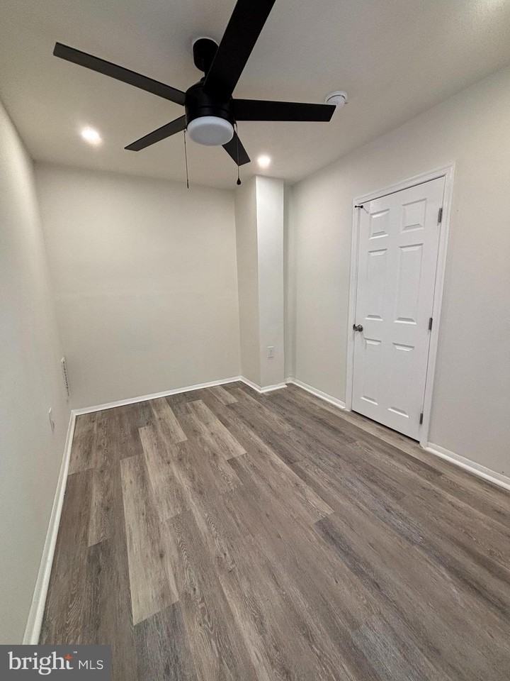 1933 N Judson St #2R - Photo 7 of 8