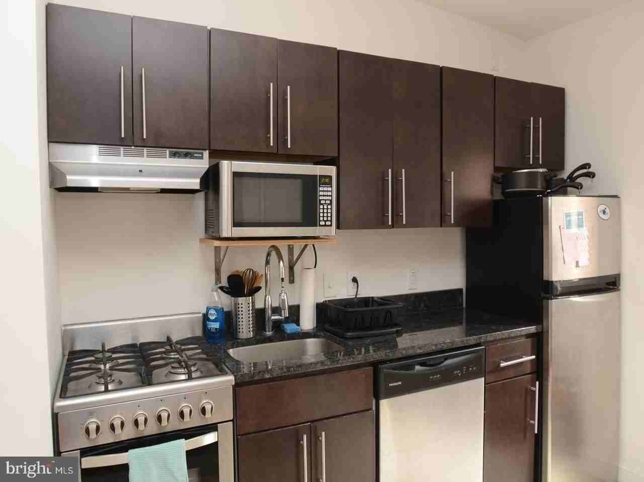 2124 Spruce St #3R - Photo 2 of 19