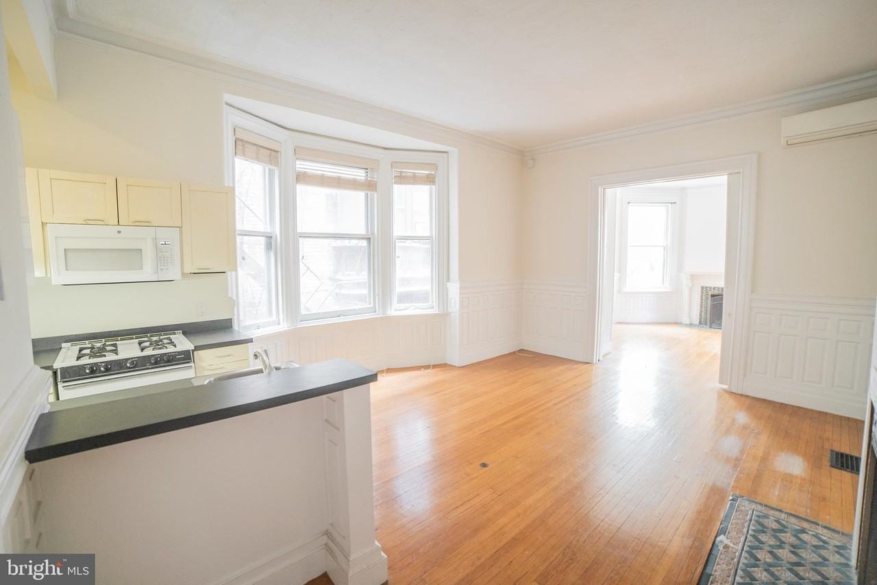 1919 Spruce St #2R - Photo 2 of 16