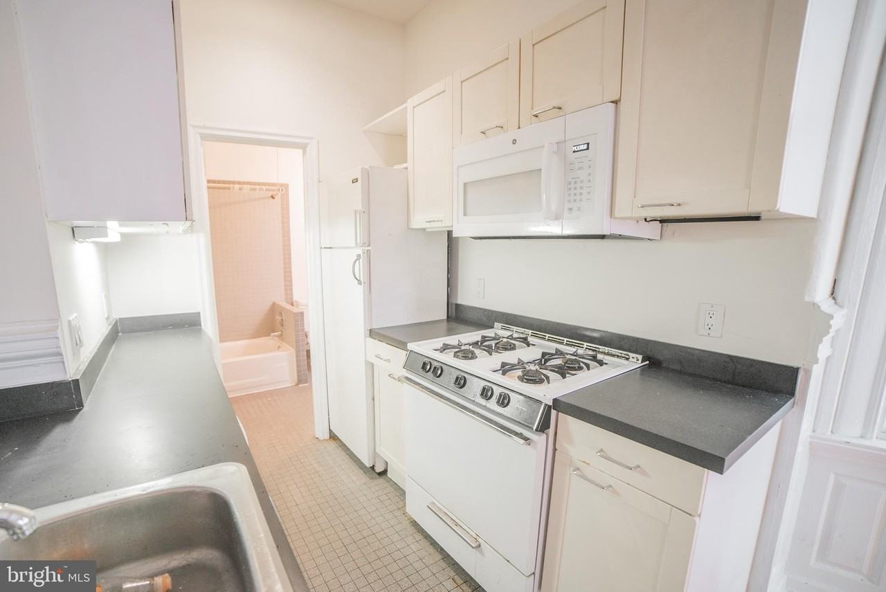 1919 Spruce St #2R - Photo 7 of 16