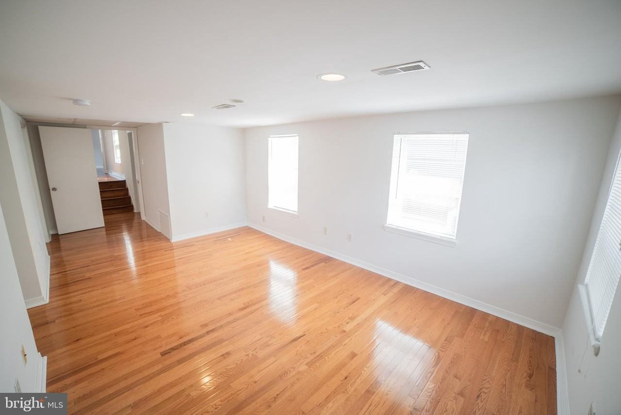 126 W Laurel St #2 - Photo 6 of 18