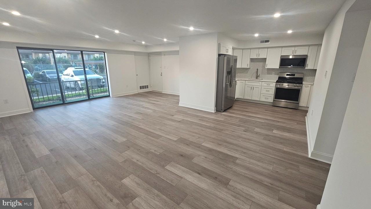 9906 Bustleton Ave #F3 - Photo 5 of 42
