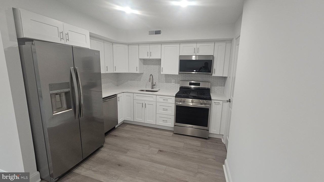 9906 Bustleton Ave #F3 - Photo 7 of 42