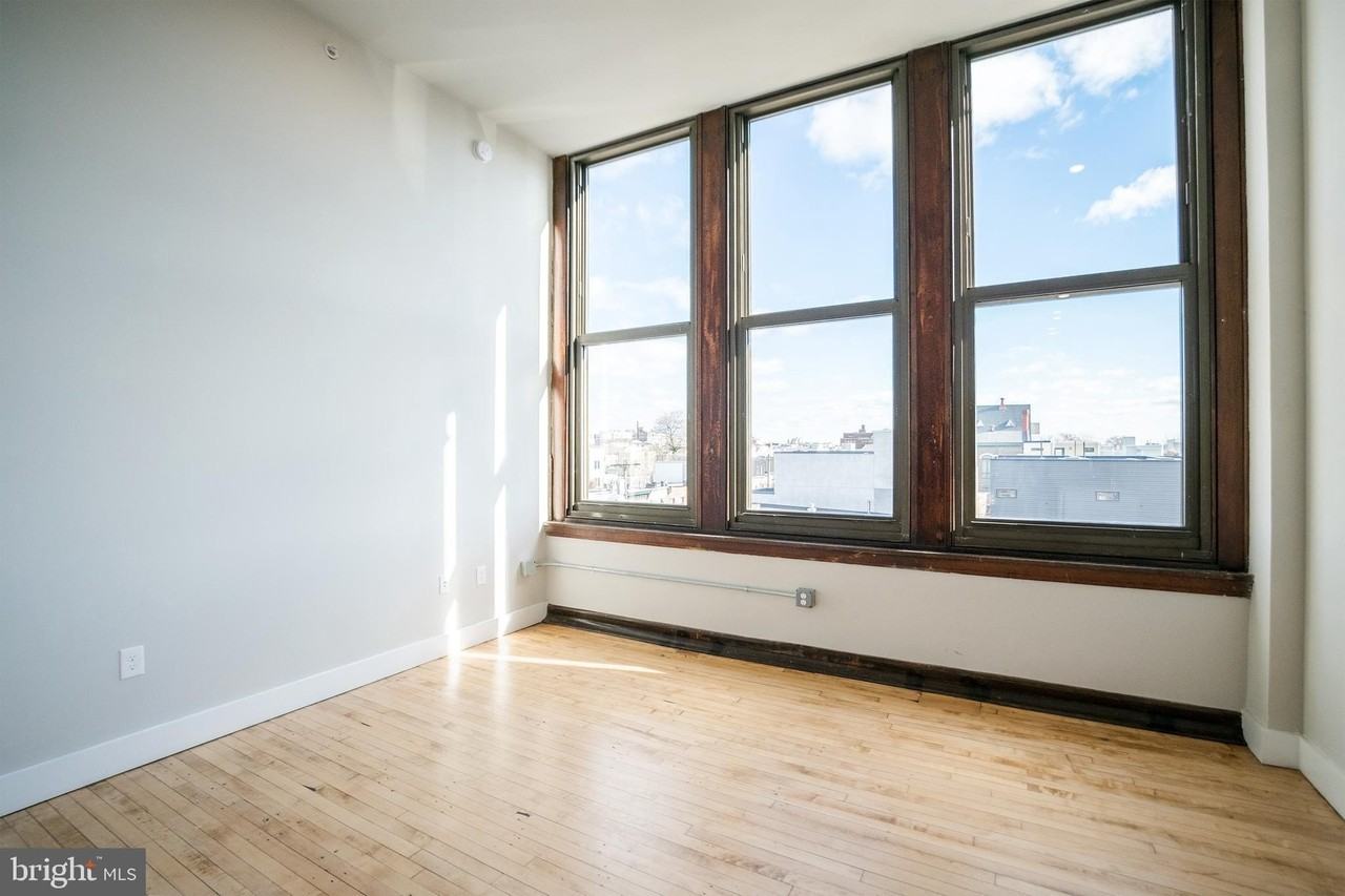 1300 S 19th St #210 - Photo 2 of 15