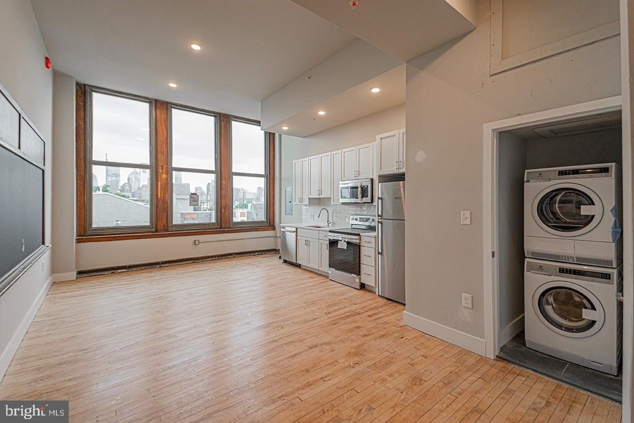 1300 S 19th St #313 - Photo 2 of 10