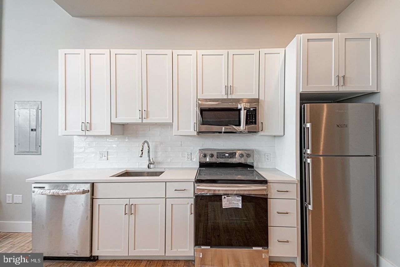 1300 S 19th St #313 - Photo 5 of 10