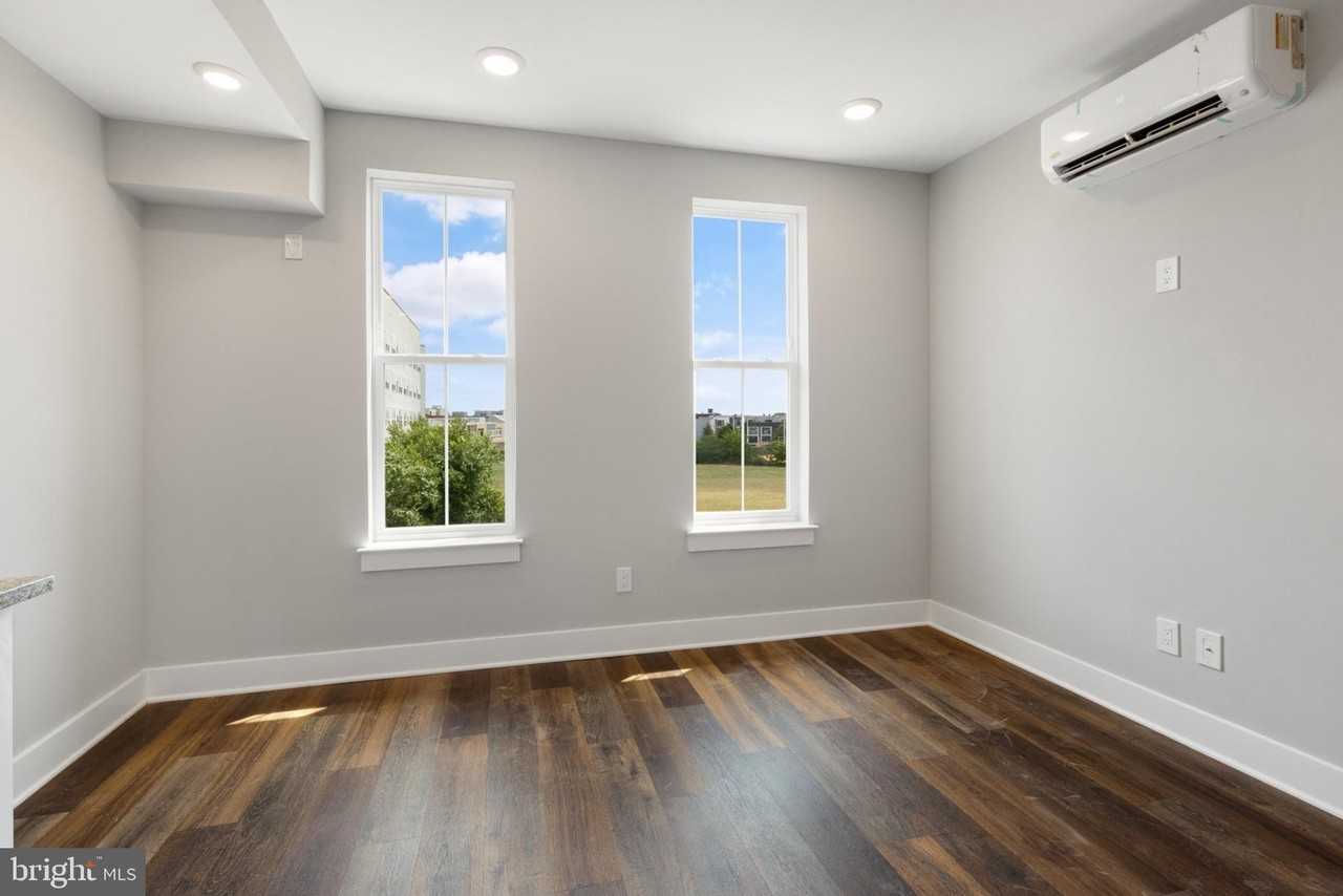 1924 N Front St #204 - Photo 2 of 27