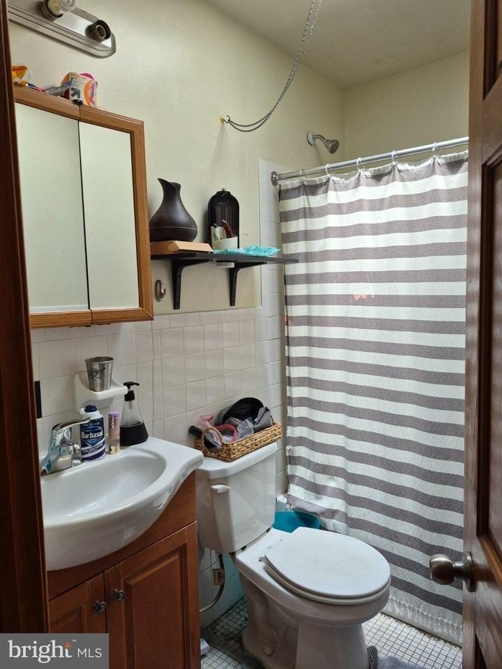 1242 S Greylock St - Photo 6 of 12