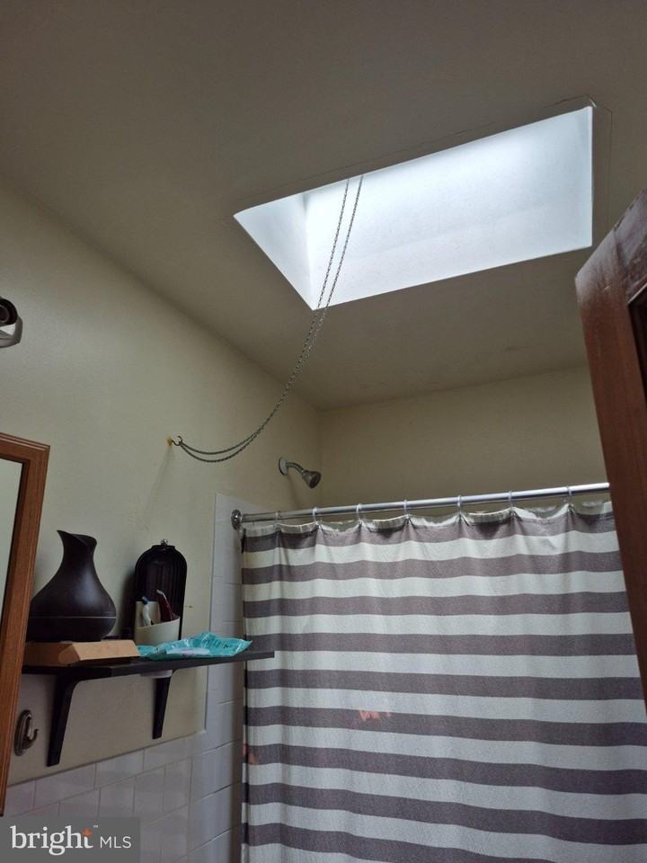 1242 S Greylock St - Photo 7 of 12